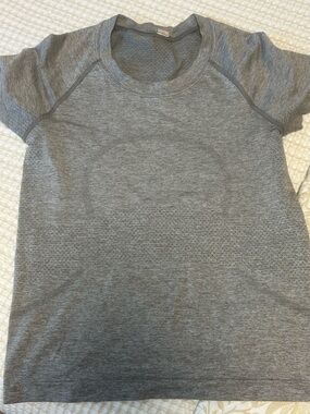 lululemon athletica gray Swiftly Tech